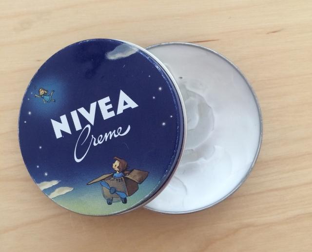 97% людей, которые пользуются кремом Nivea, не знают его главных свойств! Вот они