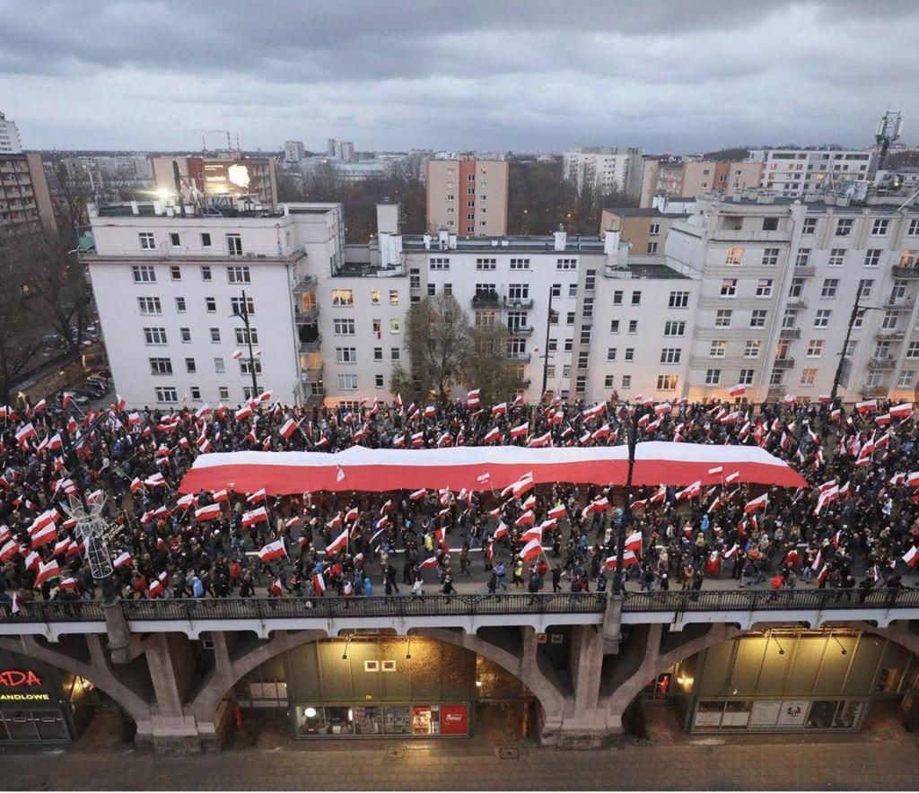 Фашистский марш в центре Варшавы: требуют себе Львов, Вильнюс и Европу без мусульман!