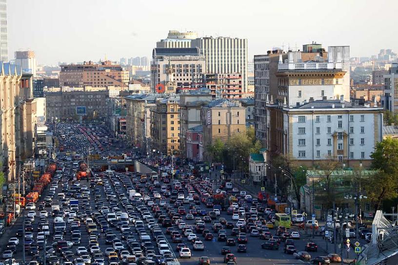 15 фотографий, которые покажут, как выглядят различные города мира в час пик