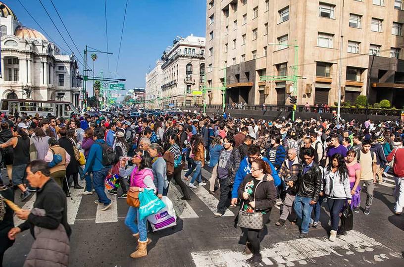 15 фотографий, которые покажут, как выглядят различные города мира в час пик