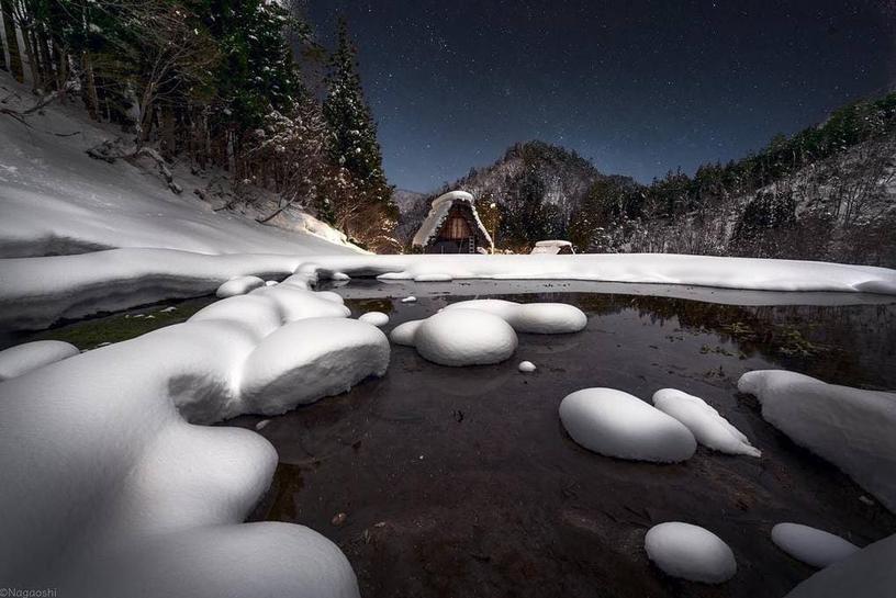 Фотограф сделал серию снимков заснеженной Японии, и теперь мы знаем, кто забрал себе самую красивую зиму