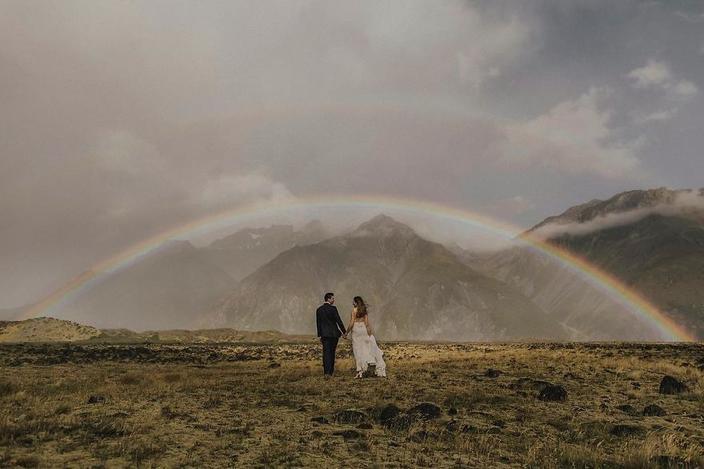 За 2018 год фотографы уже успели сделали тысячи свадебных фотографий, и мы хотим показать вам лучшие из них