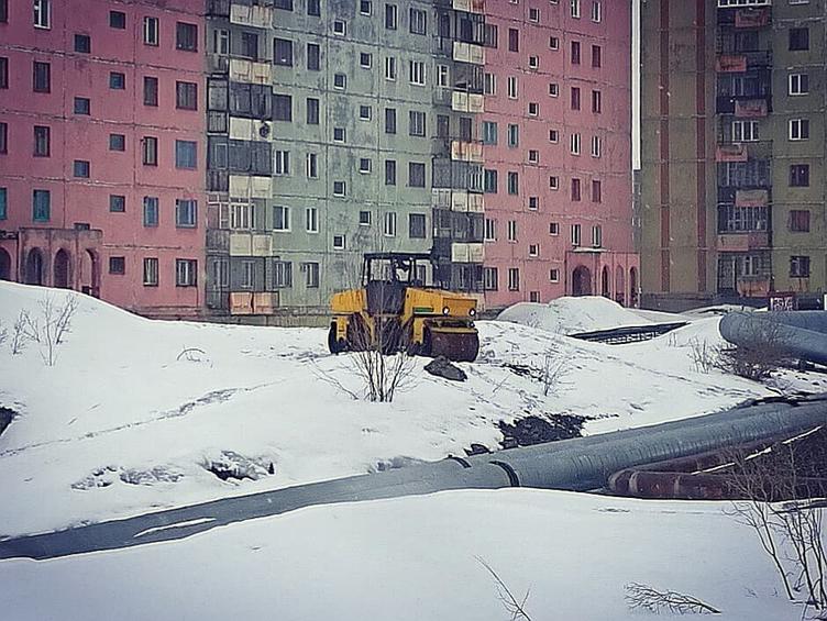 Лето по-русски: метель, морозы, снегопад. Только снегурочки не хватает... Вот такое суровое лето...