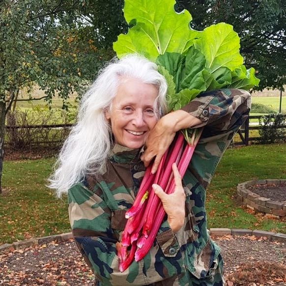 64-летняя женщина доказала, что моделью можно стать в любом возрасте, если любить себя