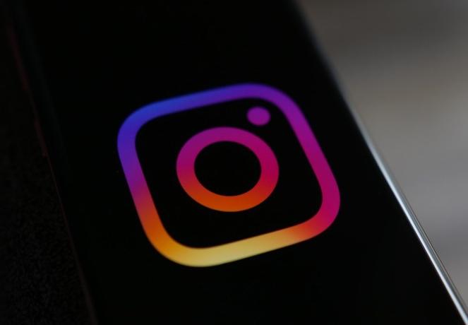 Instagram внедряет долгожданную темную тему в приложение: снятие напряжения с глаз и экономия заряда