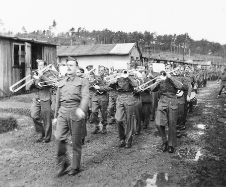 Шталаг 18А: нацистский лагерь для военнопленных, фотографии которого многих шокируют